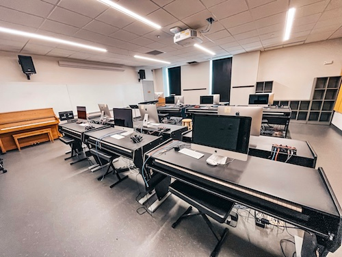 Picture of piano lab
